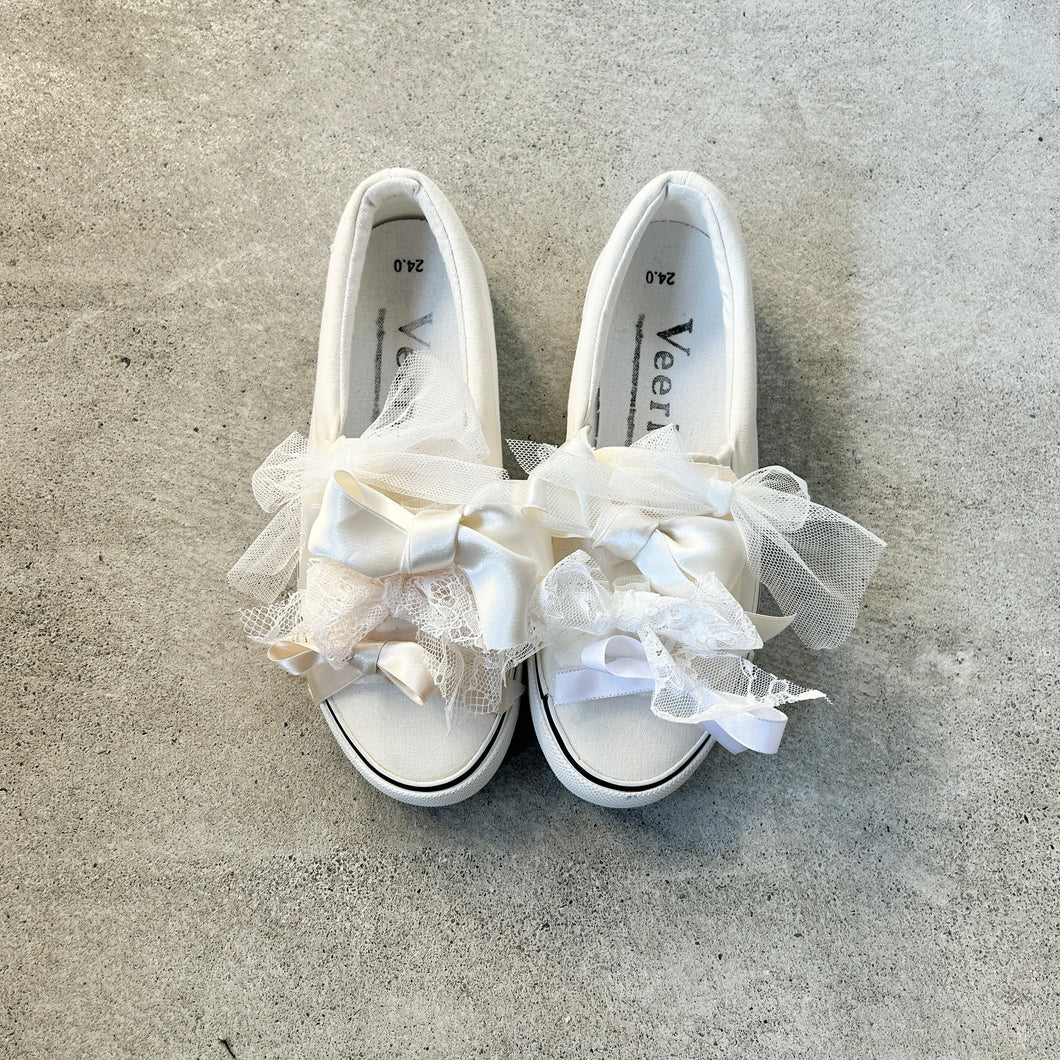 Ribbon mix slip-on sneakers