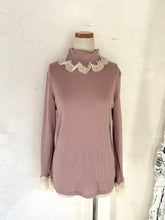 이미지를 갤러리 뷰어에 로드 , Tereco Rib Tulle Lace Off-Turtle Neck Long Sleeve P/O
