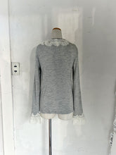 이미지를 갤러리 뷰어에 로드 , Tereco Rib Crewneck Eyelash FrillLace Long Sleeves P/O
