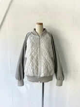 画像をギャラリービューアに読み込む, Lace Quilting Zip up Puff Sleeve Unline Blouson
