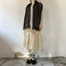 이미지를 갤러리 뷰어에 로드 , Vintage inspired lace mix shawl
