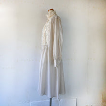 Cargar imagen en el visor de la galería, 80 / S Loan Lace Cuello alto Manga abullonada Vestido de una pieza # 1013509
